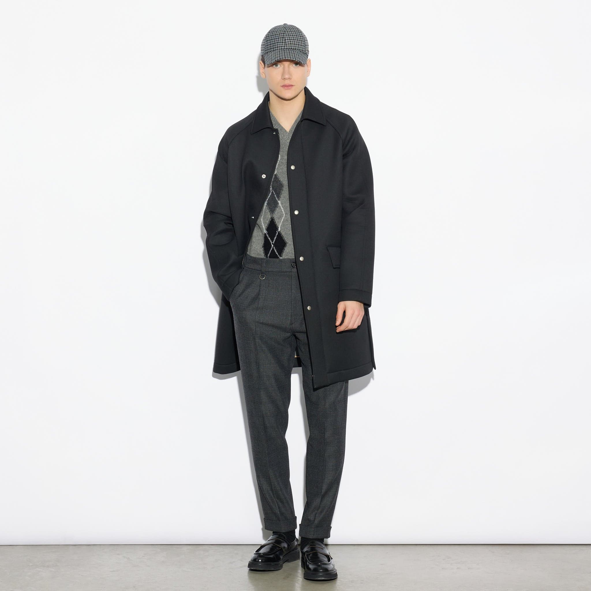 Cappotto Nero in Tessuto Tecnico Cappotto Tessuto Paolo Pecora
